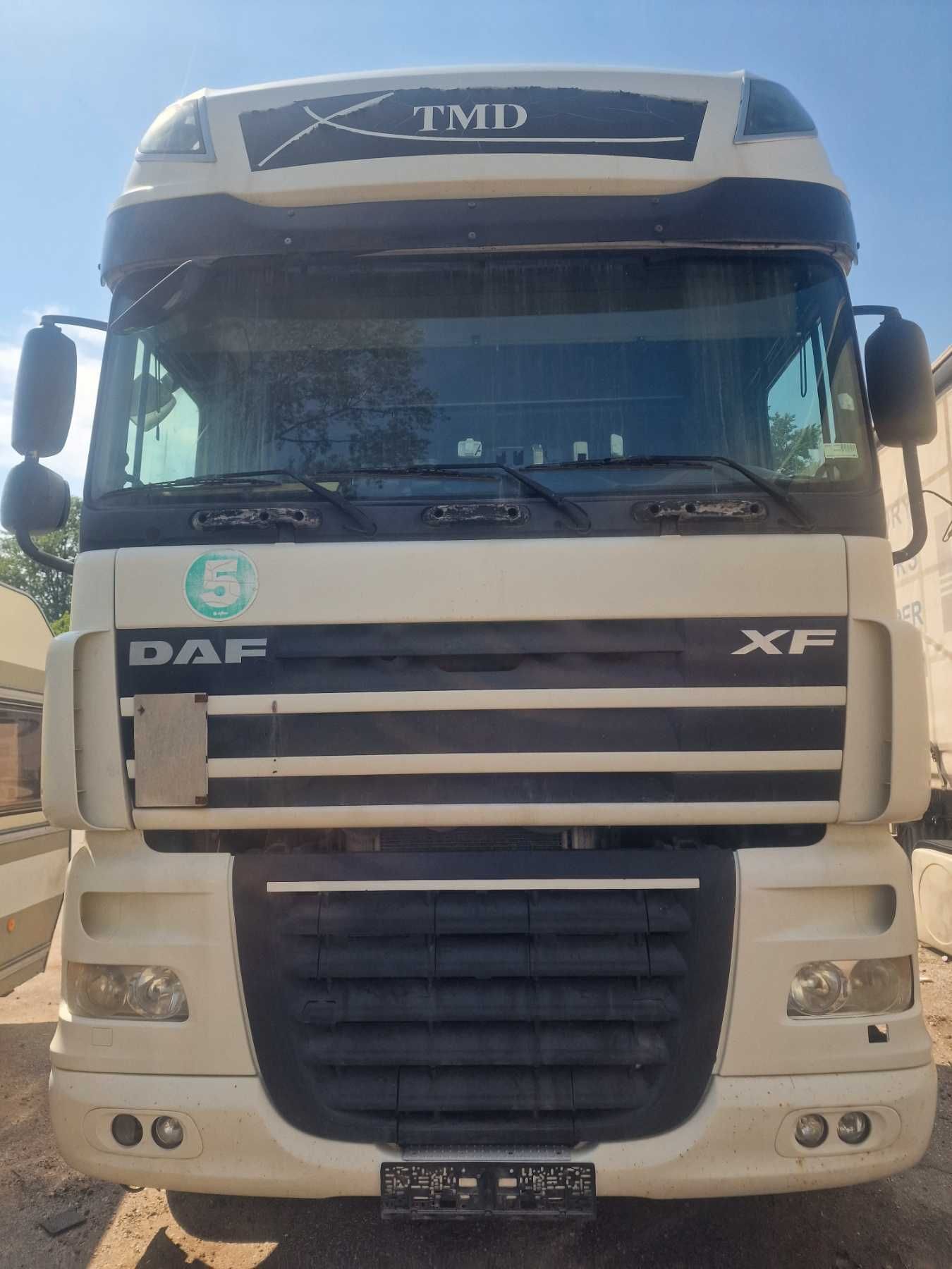 DAF  XF 105 2011година
