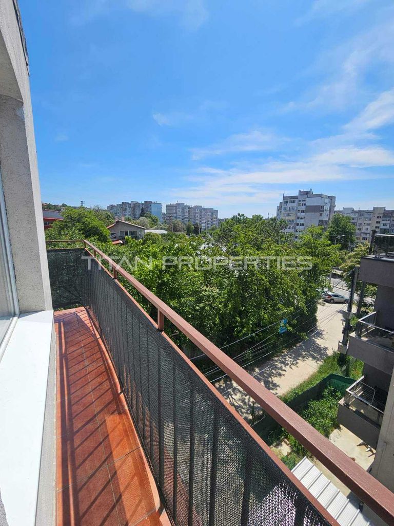 Продава се Двустаен апартамент в Варна, Възраждане 2 - 61 кв.м за 1722 €/кв.м - Снимка #7
