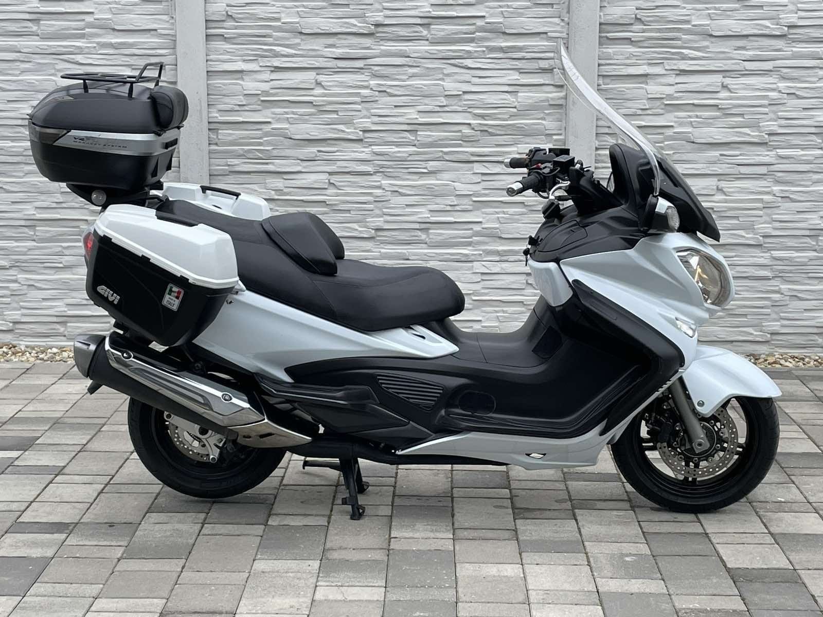 Suzuki burgman 650