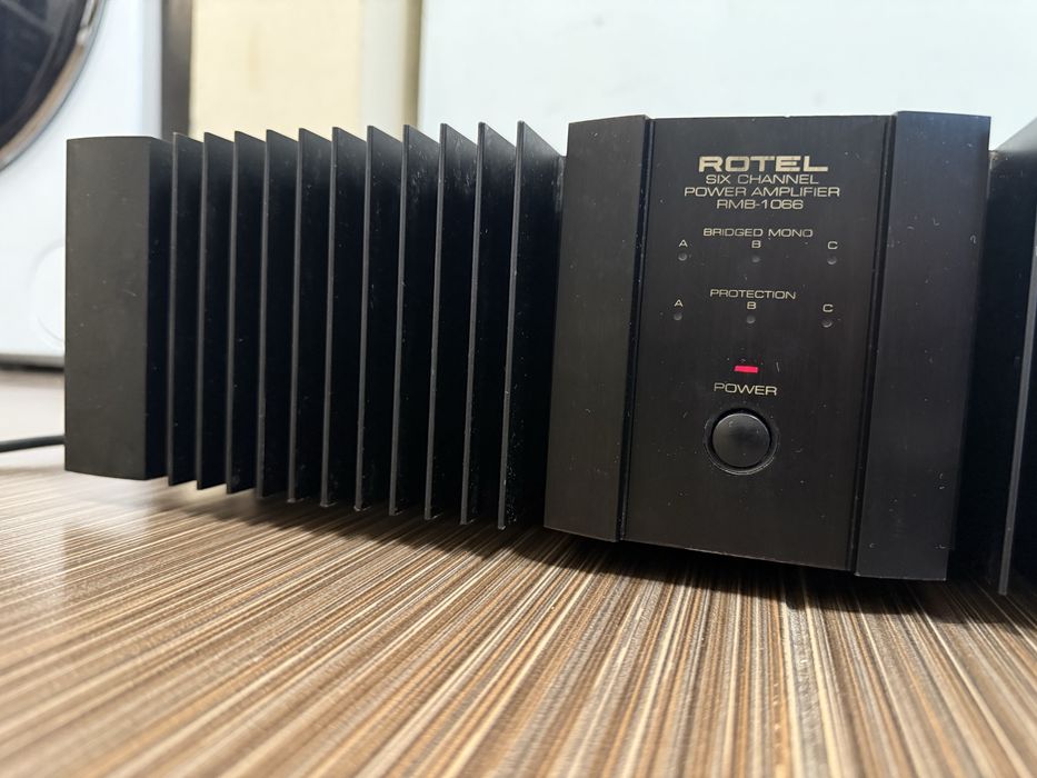 Rotel RMB1066 Качествено стъпало
