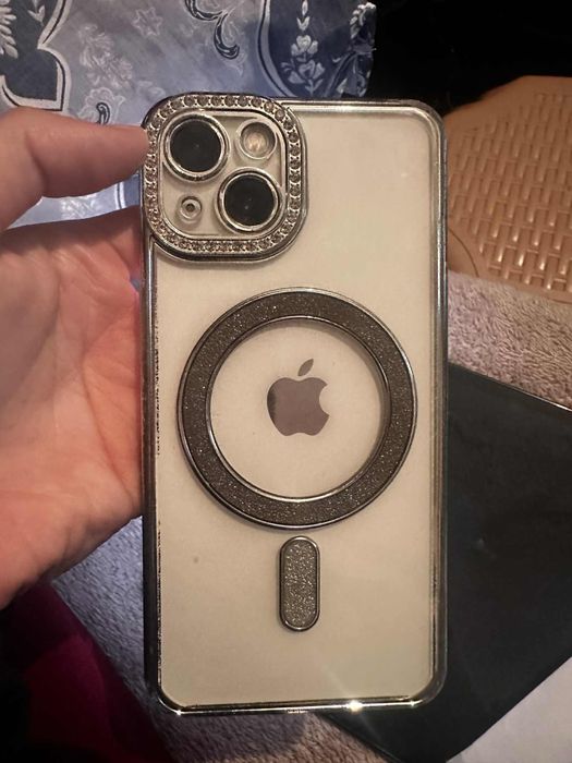 Телефон Iphone 13