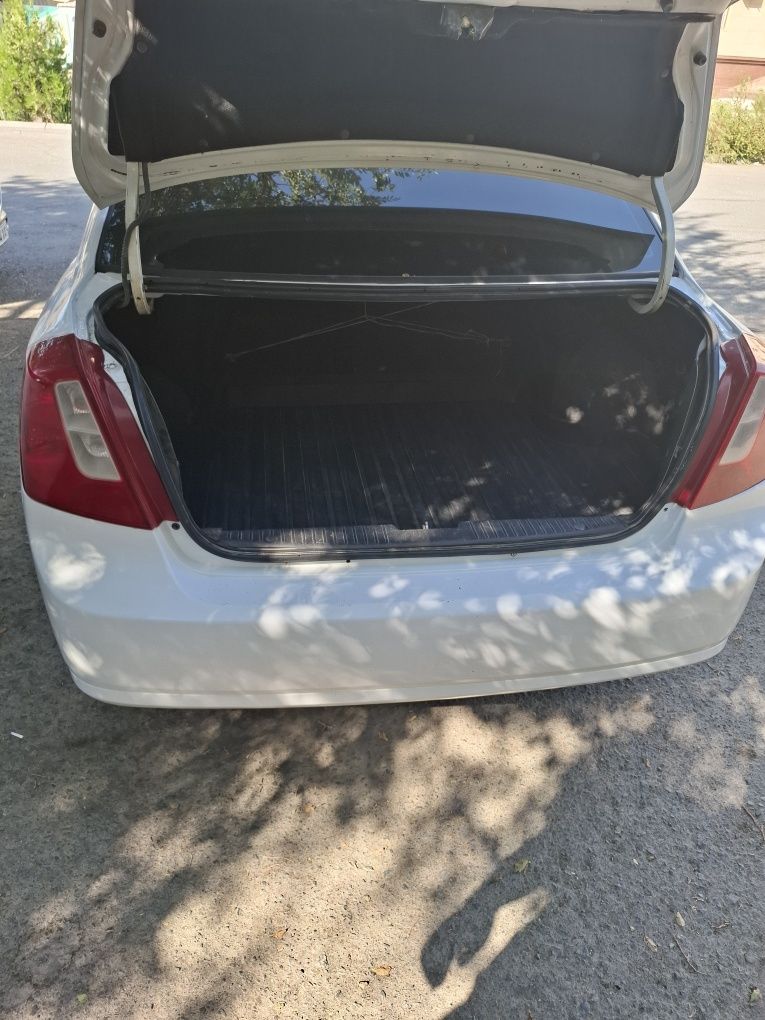 Lacetti 1,8. 2009 yil, 2-pozitsiya