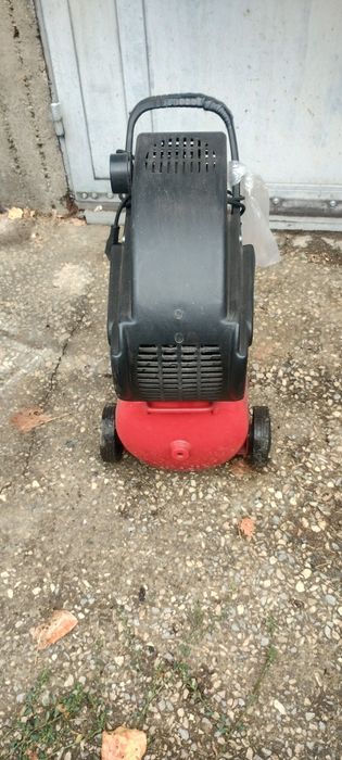 Продавам компресор raider 25 l