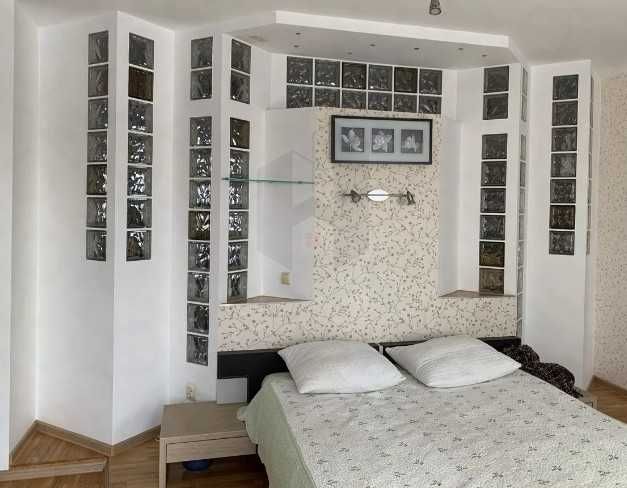 Дава се под наем Тристаен апартамент в Пловдив, Център - 90 кв.м за 494.7 € - Снимка #2