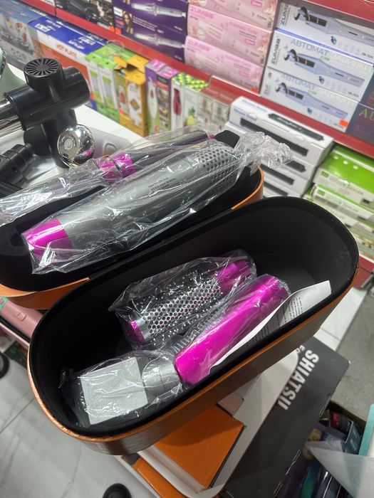 Дайсон Фен с 5 насадками есть 3 расцветки