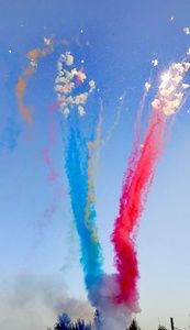 Artificii de zi colorate