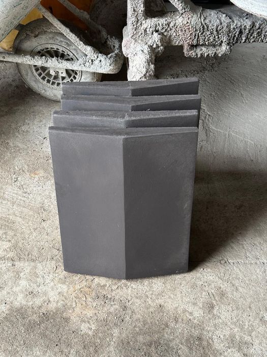 Capce de gard si coama din beton - gri antracit sau albe