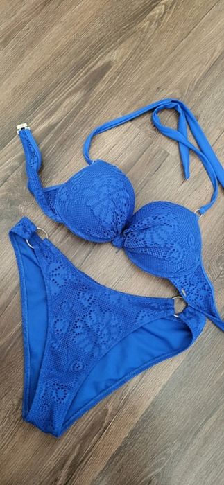 Costum de baie Censored