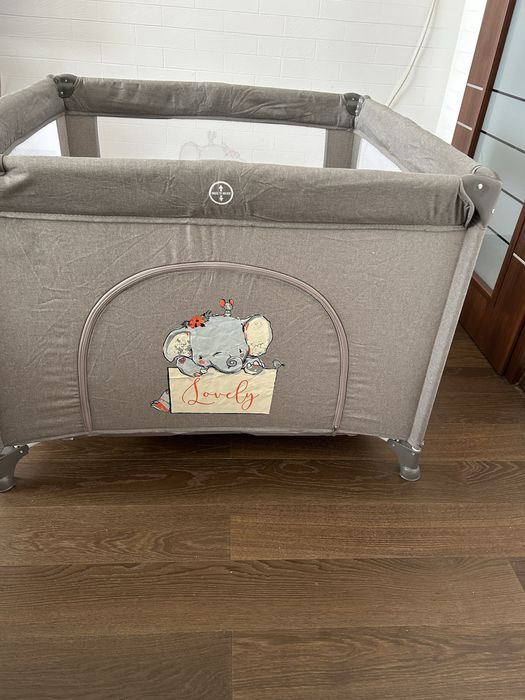 Продавам кошара за игра