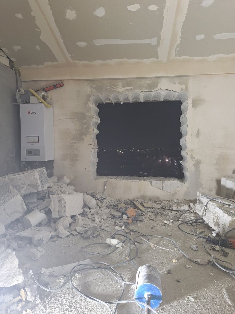 Almazne bureniya devor teshamiz