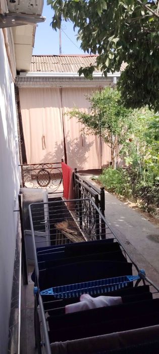 Қозирабод махаллада 1,85 сотихли ховли сотилади