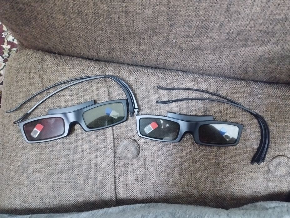 Продаю 3D Телевизор Самсунг смарт  оригинал