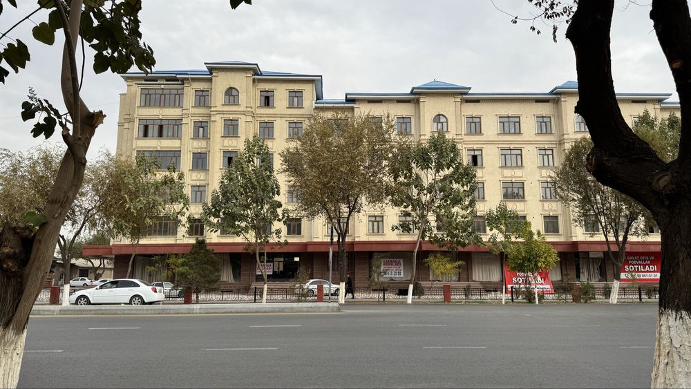 Продается Квартира 3 х комнатная,г Карши,Махоллот махалла Чевар маркет