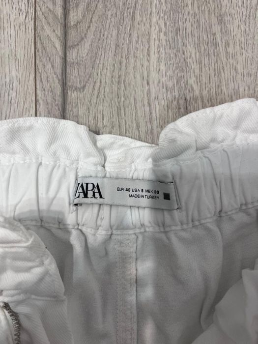 Blugi albi damă ZARA