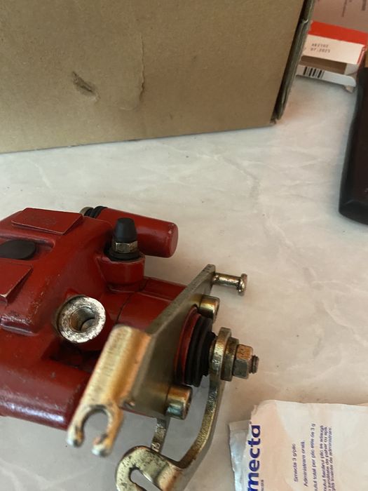 Etrier MICROCAR  spate stanga dreapta