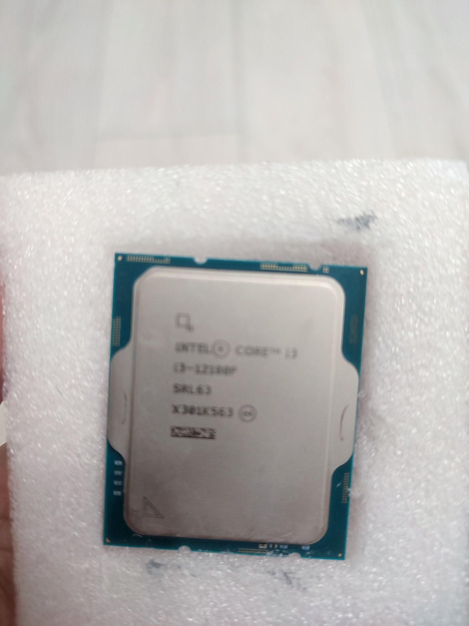 СРОЧНА ПРОДАМ Процессор Intel Core i3 12100F OEM