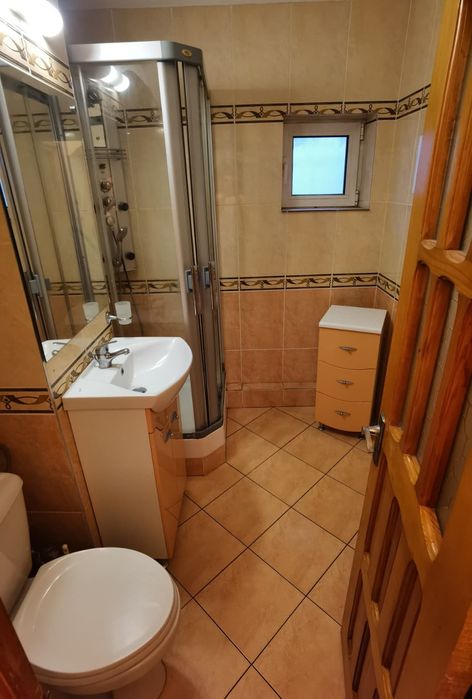 Închiriez apartament 3 camere