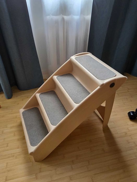 Scara pentru animale de companie