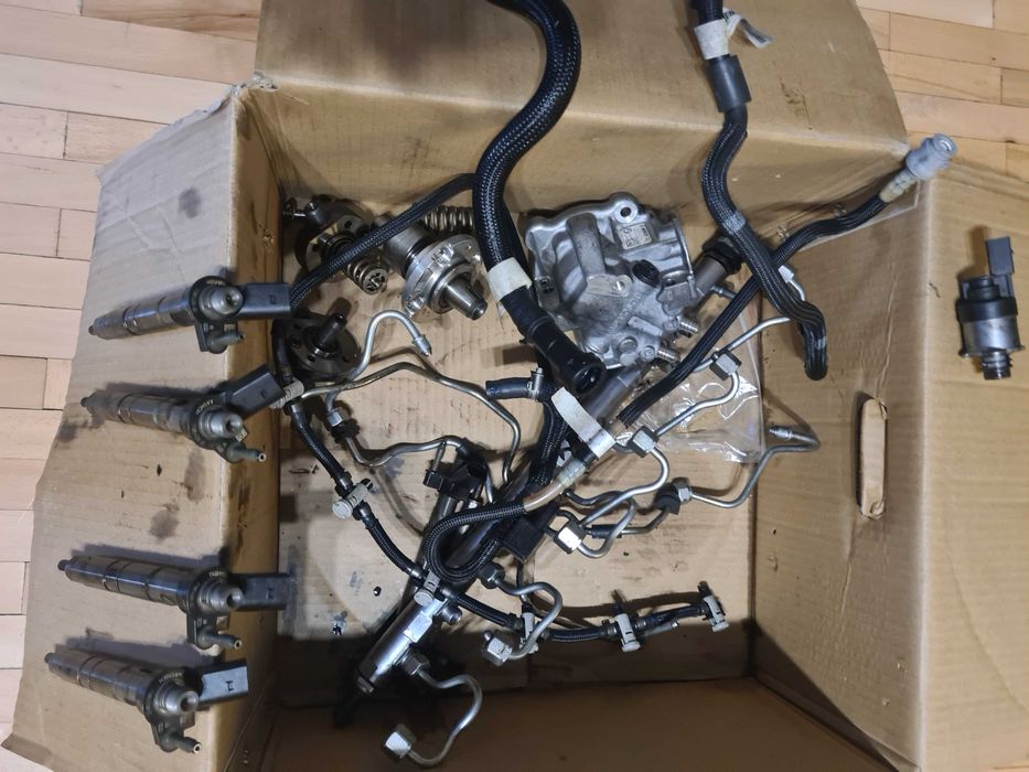 Дюзи,  попма горивен комплект реал за BMW F10 3.0d 245 k.c