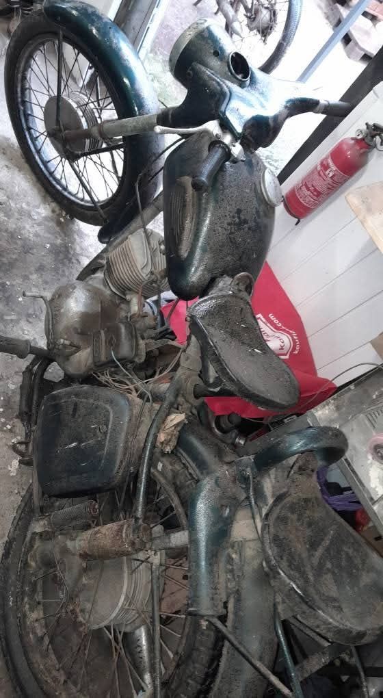 MZ RT 125/3 с Документи
