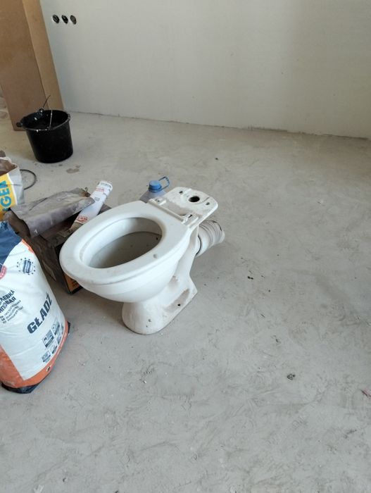 Продам б/у унитаз без бочка