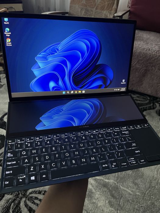 Laptop ASUS ZenBook Duo