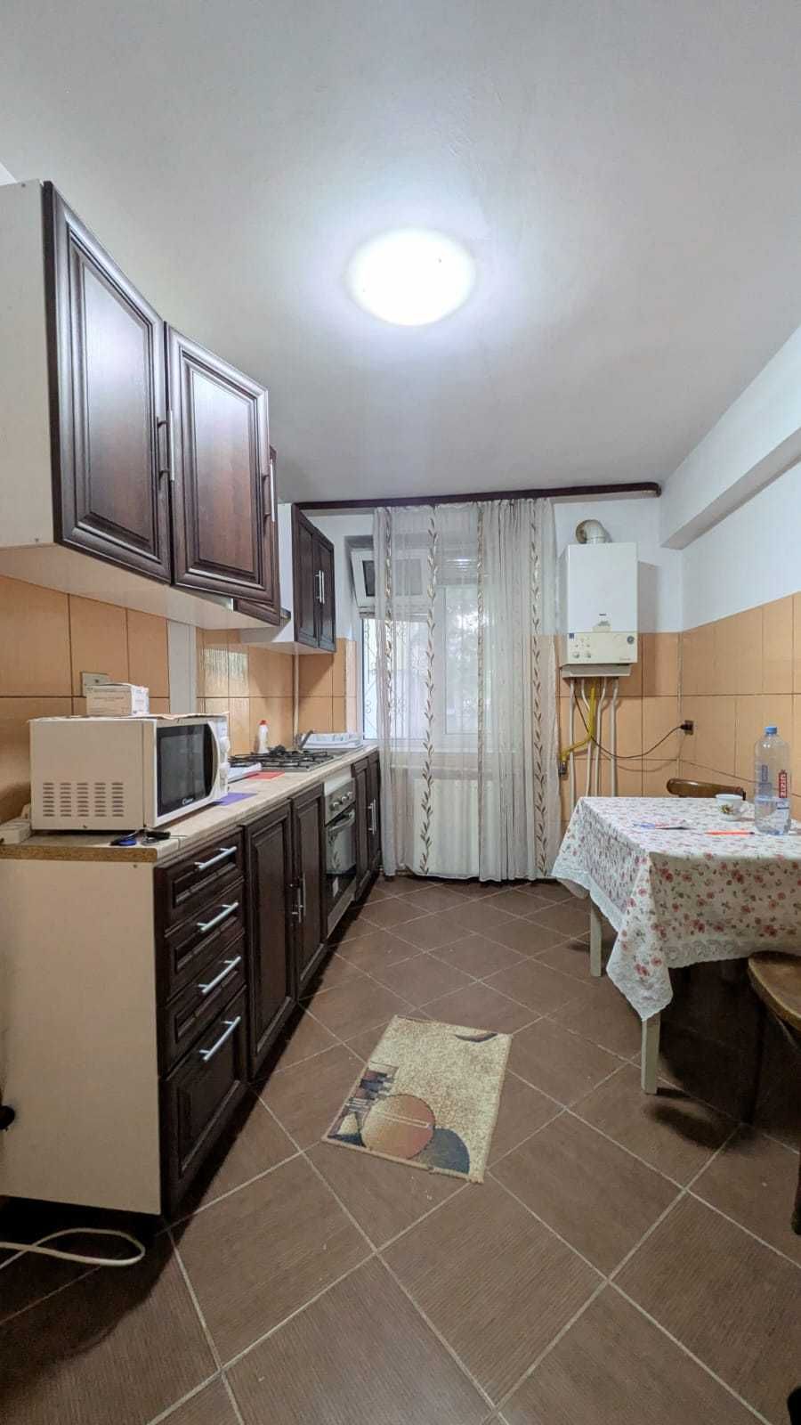 Apartament 2 camere, Parter, Gara, la bulevard - ideal pt cabinet/ bar