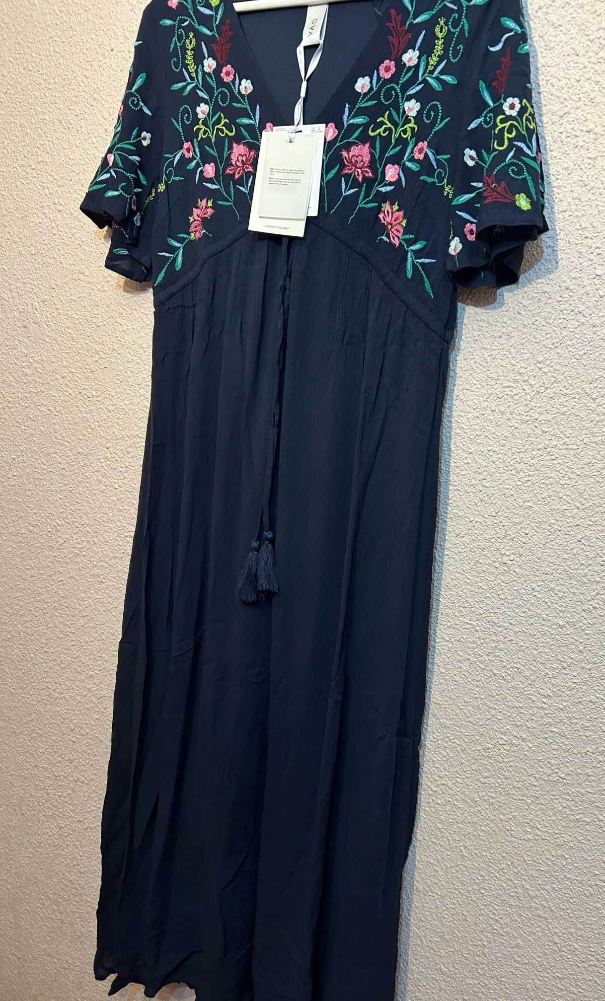 Rochie brodata yas