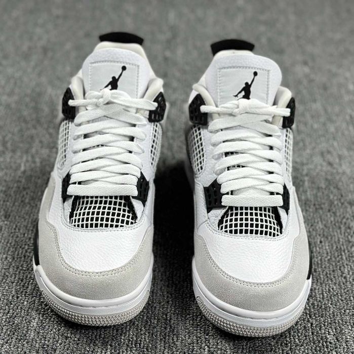 Air Jordan 4 Military Black