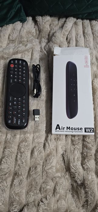 Telecomanda air mouse smart cu tastatura full, touch pad, voice,