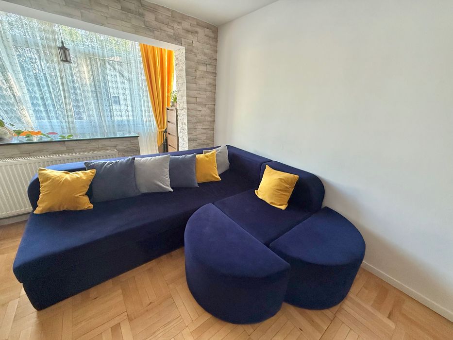 Canapea extensibilă din spumă poliuretanică