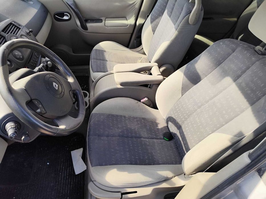 Renault Megane 1.6 автоматик - 113к.с - 2005г. на части