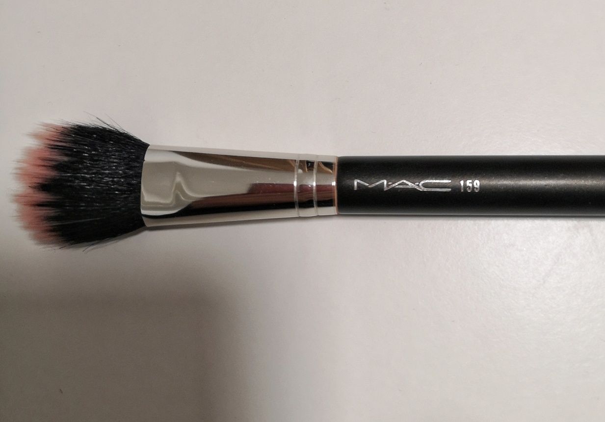 Четка за фон дю тен Blending Brush MAC, Shiseido