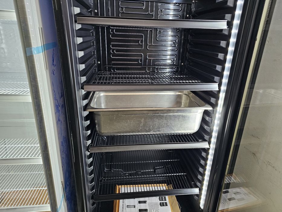 Хладилник GSC2350B с стъклена врата, 324 L, черен, 180w,990лв за бр,