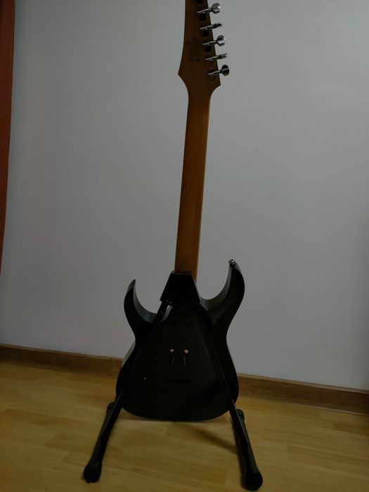 Chitara electrica Ibanez + amplificator Cube 10 w