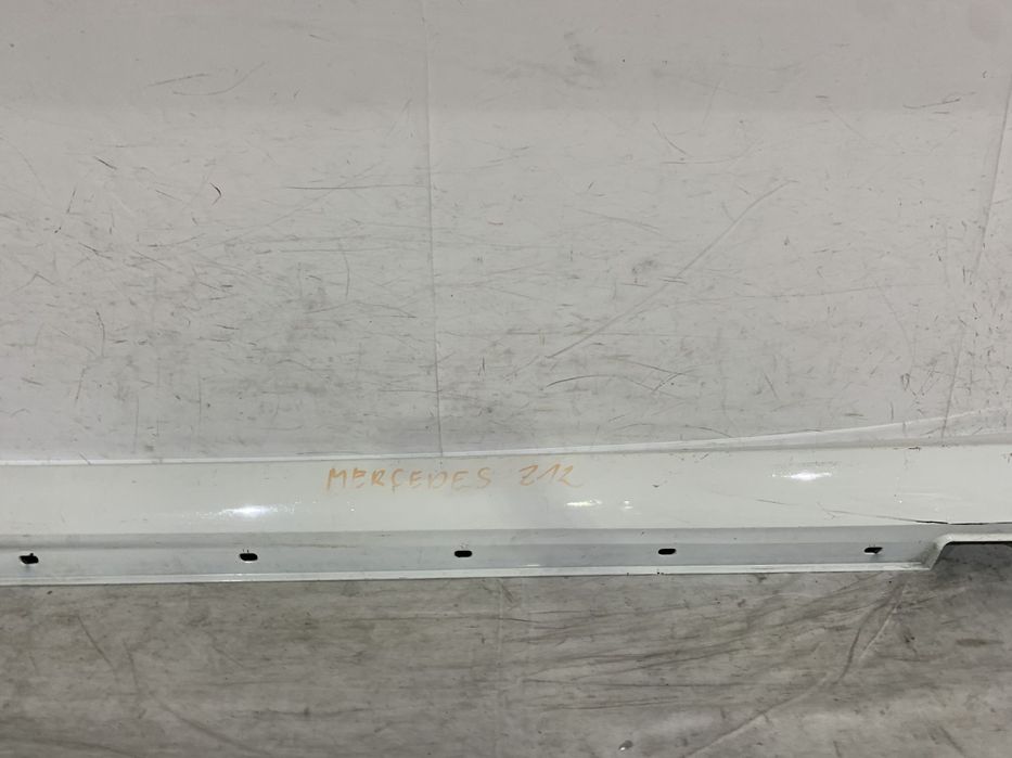 Prag stanga Mercedes E-Class W212, 2009, 2010, 2011, 2012, 2013, 2014, 2015, 2016, cod origine OE A2126900140.