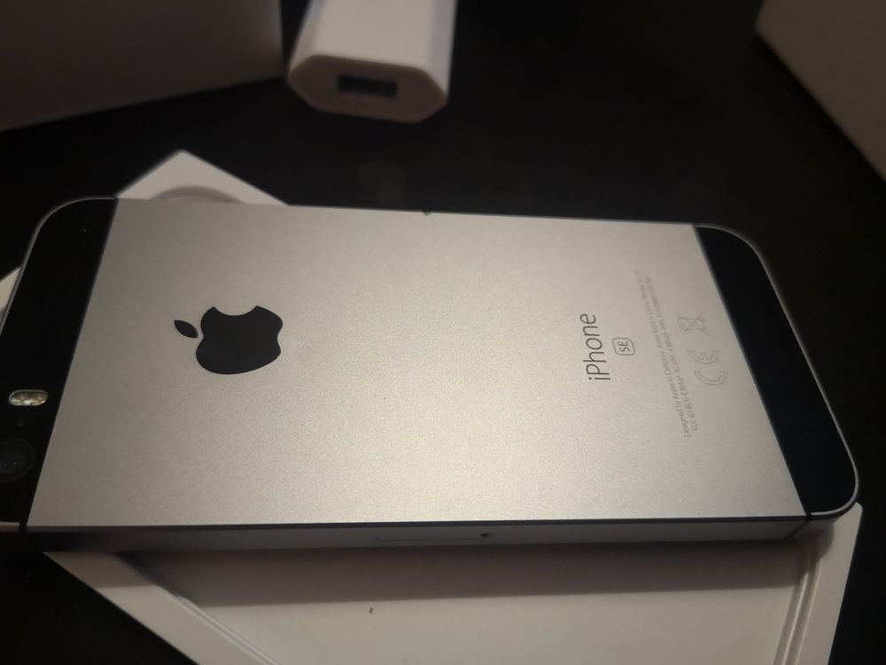 iphone SE първа генерация