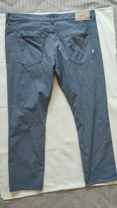 Blugi Hugo Boss L oferta