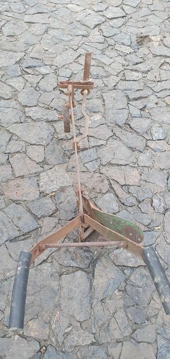 Vând plug pentru cal