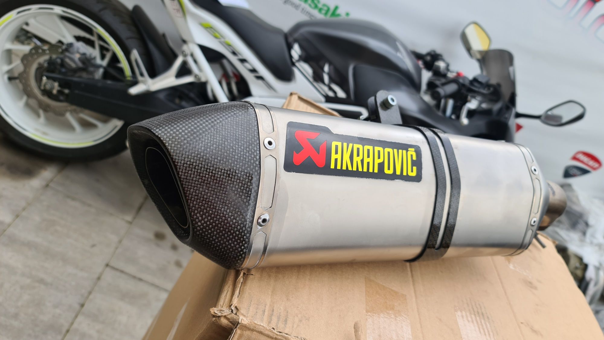 Toba evacuare Akrapovic Suzuki GSR 750 GSR750 sport