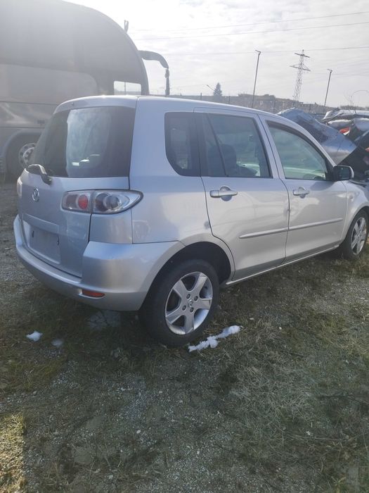 мазда 2 на части,mazda 2