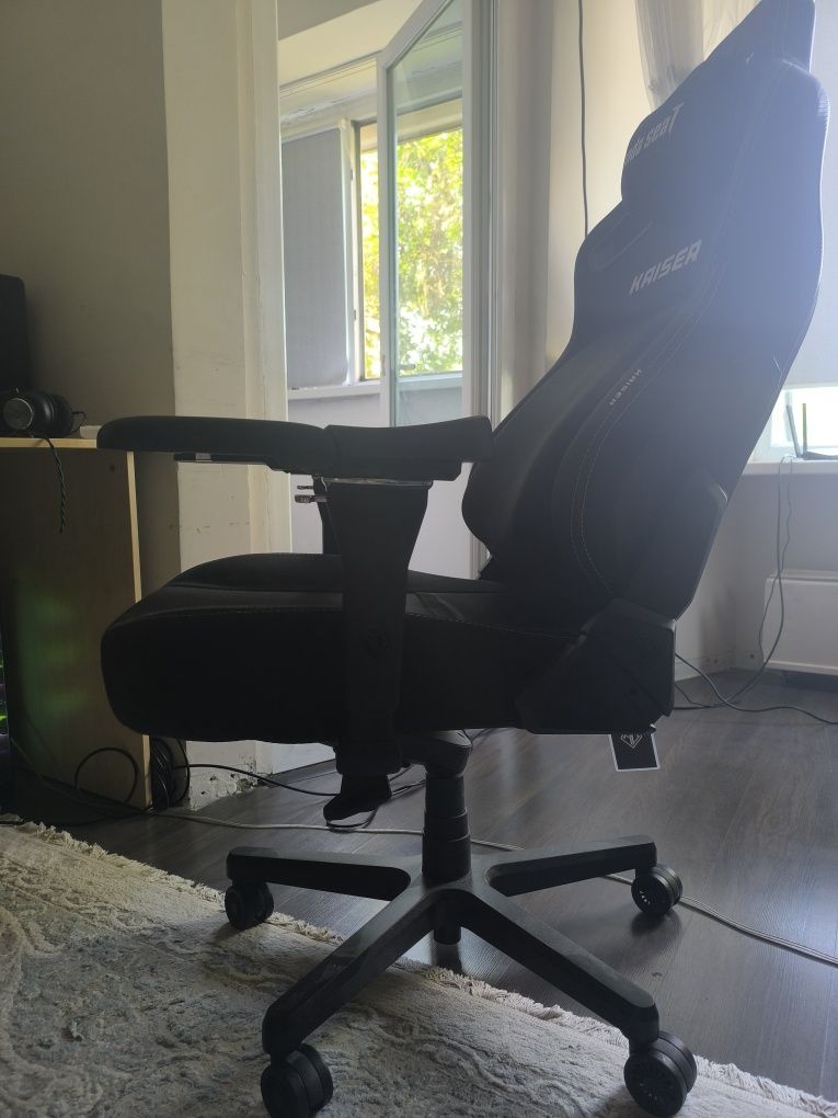 Игровое кресло Andaseat Kaiser 4 L Carbon