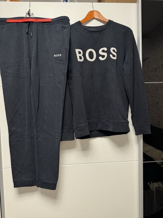 Vand trening Boss original, cu 1 bluza+1 hanorac