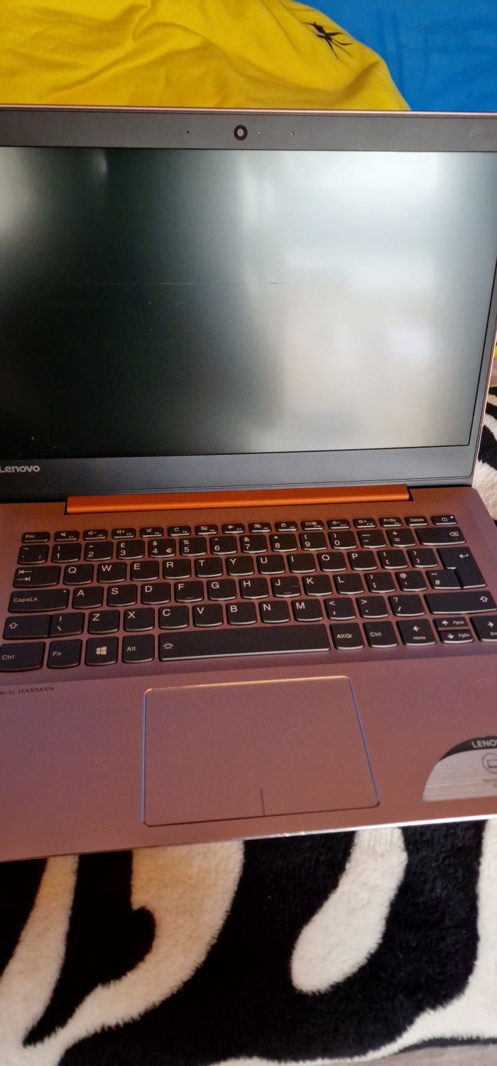 Vând leptop lenovo dau și la scimb