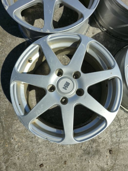 BMW 5x120 16" perfect