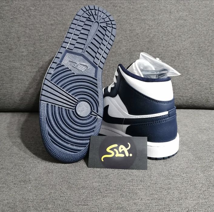 Jordan 1 Mid Obsidian Gold