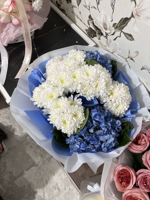 Цветы б/у продам свежие