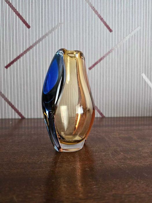 Ваза из чешского стекла.