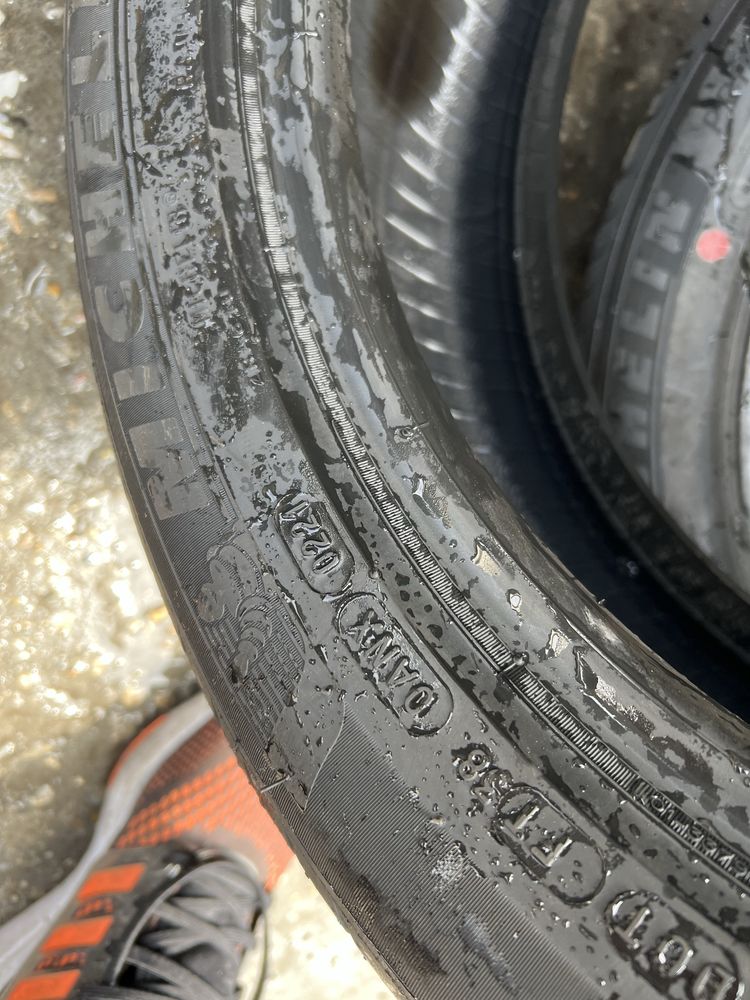 Două anvelope noi de vară 215/50R17 Michelin!