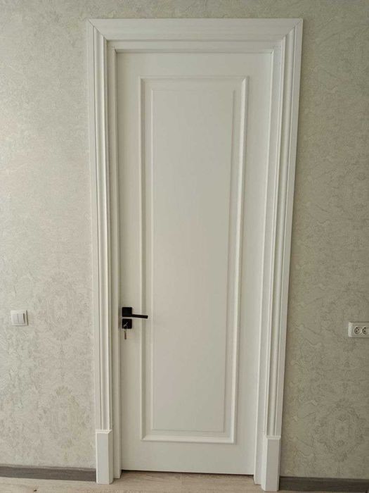 Sifatli yog‘och eshiklar — o‘lchamga mos yasab beramiz